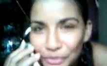 Colombiana Gritona habla por el telefono y disfruta