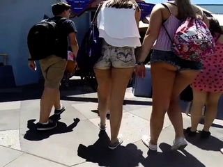 Voyeur public girls peeing 5