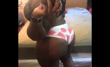 Sexy Ebony BBW jiggles her ass n play with a few toys