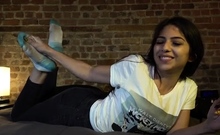 doloress smelly feet show