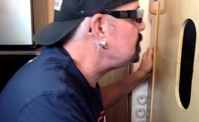 Amateur gloryhole gaydaddy sucks pecker